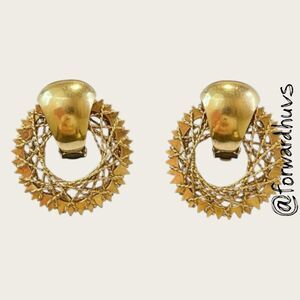 Vintage Gold-Tone Clip-On Earrings – Textured Starburst Design
